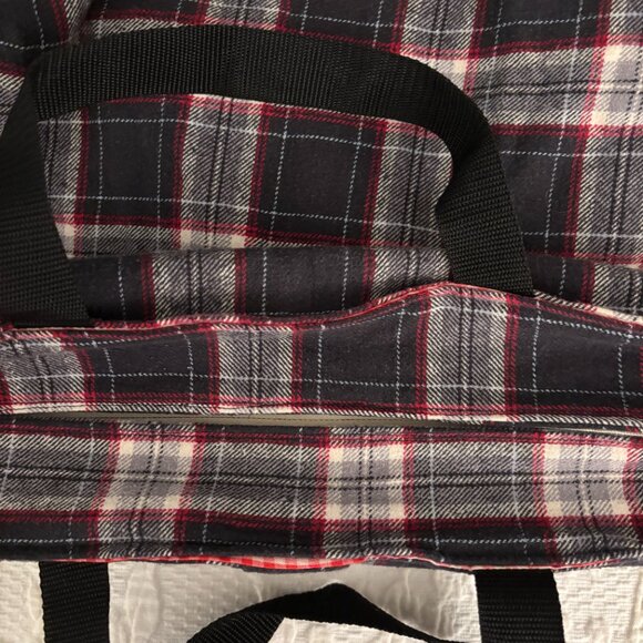 New Large Zippered Bag with Handles - Picture 8 of 8